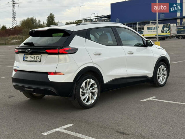 Белый Шевроле Bolt EV, объемом двигателя 0 л и пробегом 40 тыс. км за 17500 $, фото 3 на Automoto.ua