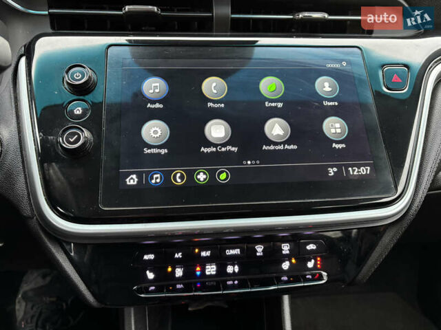 Белый Шевроле Bolt EV, объемом двигателя 0 л и пробегом 37 тыс. км за 18950 $, фото 31 на Automoto.ua