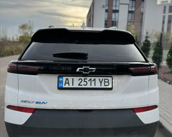 Белый Шевроле Bolt EV, объемом двигателя 0 л и пробегом 85 тыс. км за 19800 $, фото 5 на Automoto.ua