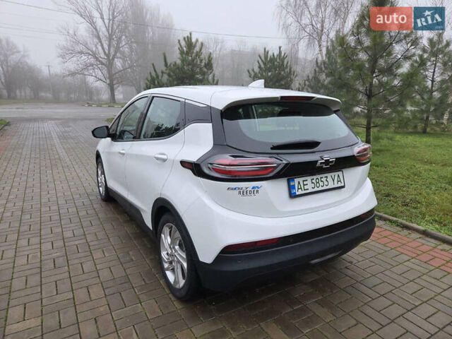 Белый Шевроле Bolt EV, объемом двигателя 0 л и пробегом 59 тыс. км за 17300 $, фото 7 на Automoto.ua