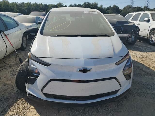 Белый Шевроле Bolt EV, объемом двигателя 0 л и пробегом 50 тыс. км за 9900 $, фото 1 на Automoto.ua