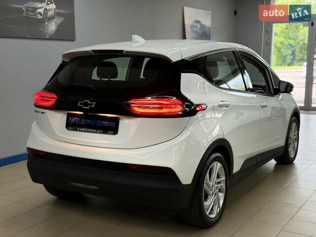 Белый Шевроле Bolt EV, объемом двигателя 0 л и пробегом 1 тыс. км за 20999 $, фото 9 на Automoto.ua