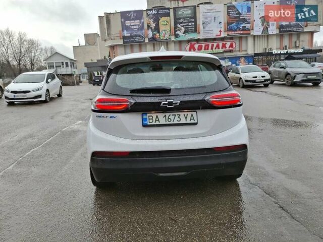 Білий Шевроле Bolt EV, об'ємом двигуна 0 л та пробігом 38 тис. км за 20200 $, фото 4 на Automoto.ua