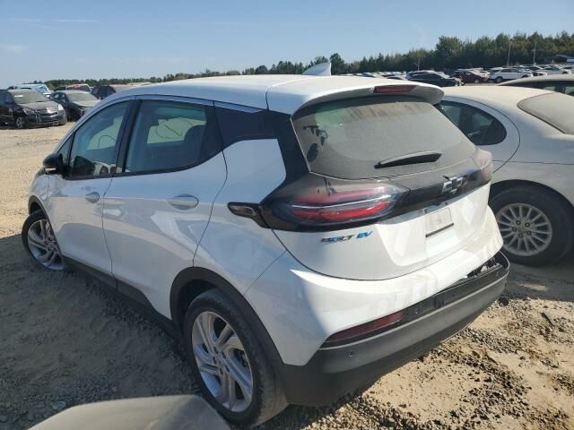 Белый Шевроле Bolt EV, объемом двигателя 0 л и пробегом 50 тыс. км за 9900 $, фото 3 на Automoto.ua