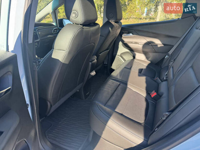 Білий Шевроле Bolt EV, об'ємом двигуна 0 л та пробігом 13 тис. км за 18350 $, фото 2 на Automoto.ua