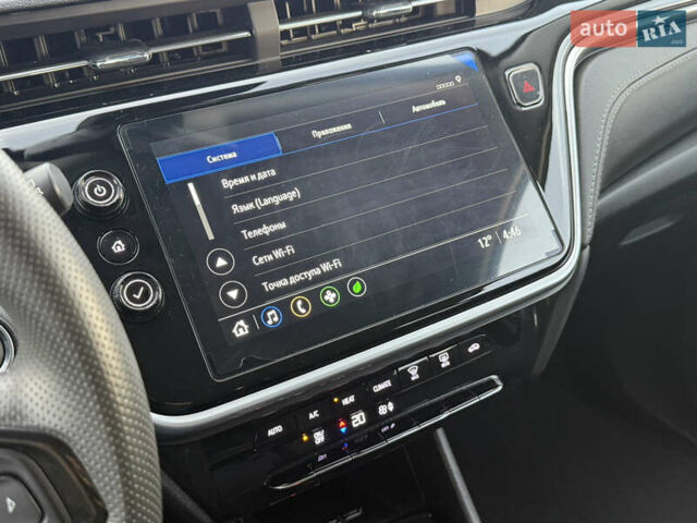 Белый Шевроле Bolt EV, объемом двигателя 0 л и пробегом 40 тыс. км за 17500 $, фото 21 на Automoto.ua