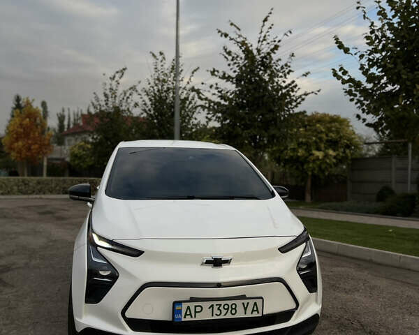 Белый Шевроле Bolt EV, объемом двигателя 0 л и пробегом 38 тыс. км за 19700 $, фото 1 на Automoto.ua