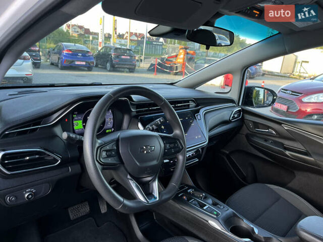 Белый Шевроле Bolt EV, объемом двигателя 0 л и пробегом 24 тыс. км за 17950 $, фото 16 на Automoto.ua