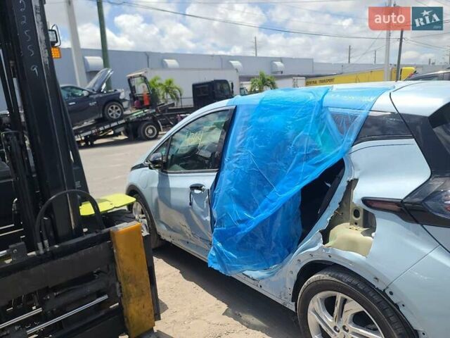Белый Шевроле Bolt EV, объемом двигателя 0 л и пробегом 6 тыс. км за 14000 $, фото 12 на Automoto.ua