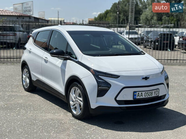 Белый Шевроле Bolt EV, объемом двигателя 0 л и пробегом 29 тыс. км за 19500 $, фото 1 на Automoto.ua