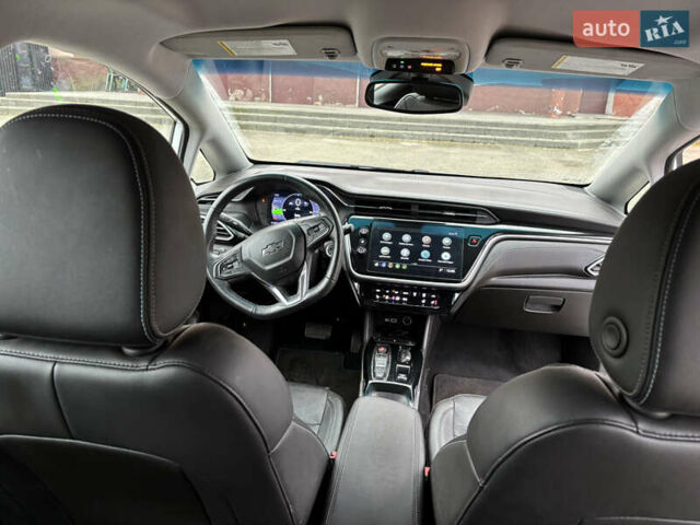 Белый Шевроле Bolt EV, объемом двигателя 0 л и пробегом 37 тыс. км за 18950 $, фото 21 на Automoto.ua