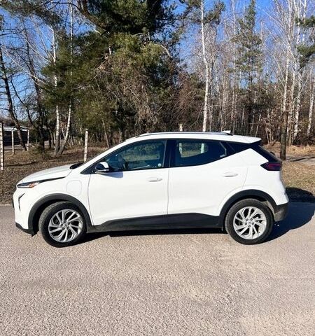 Белый Шевроле Bolt EV, объемом двигателя 0 л и пробегом 66 тыс. км за 22000 $, фото 4 на Automoto.ua