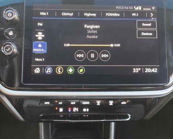 Белый Шевроле Bolt EV, объемом двигателя 0 л и пробегом 50 тыс. км за 17990 $, фото 6 на Automoto.ua