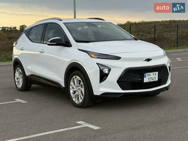 Белый Шевроле Bolt EV, объемом двигателя 0 л и пробегом 40 тыс. км за 17500 $, фото 4 на Automoto.ua