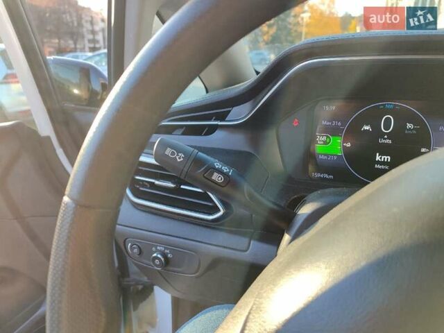 Белый Шевроле Bolt EV, объемом двигателя 0 л и пробегом 15 тыс. км за 18899 $, фото 32 на Automoto.ua