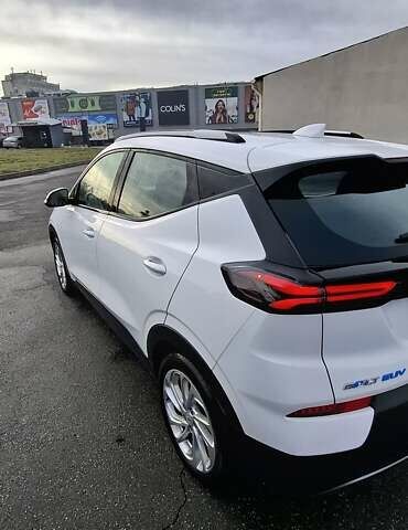Белый Шевроле Bolt EV, объемом двигателя 0 л и пробегом 27 тыс. км за 19000 $, фото 2 на Automoto.ua