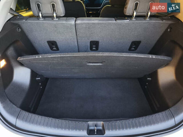 Білий Шевроле Bolt EV, об'ємом двигуна 0 л та пробігом 64 тис. км за 16700 $, фото 9 на Automoto.ua