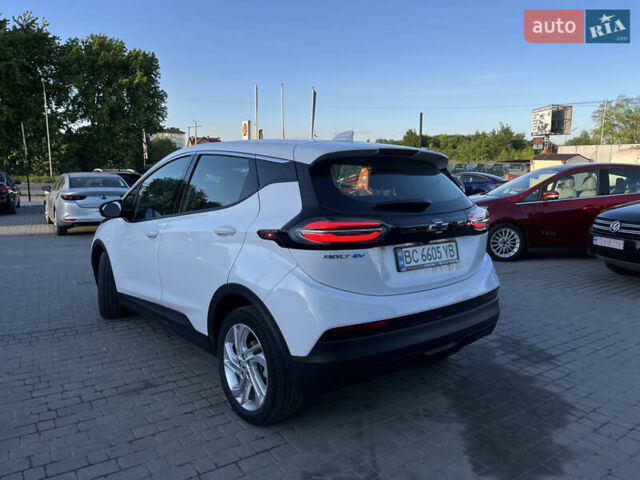 Белый Шевроле Bolt EV, объемом двигателя 0 л и пробегом 24 тыс. км за 17950 $, фото 8 на Automoto.ua
