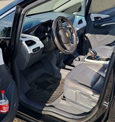 Черный Шевроле Bolt EV, объемом двигателя 0 л и пробегом 150 тыс. км за 14700 $, фото 9 на Automoto.ua