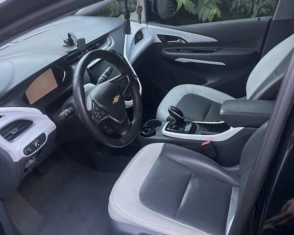 Черный Шевроле Bolt EV, объемом двигателя 0 л и пробегом 99 тыс. км за 13500 $, фото 5 на Automoto.ua