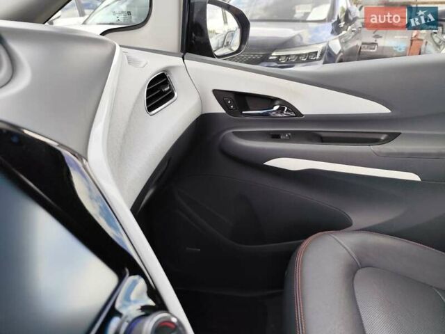 Черный Шевроле Bolt EV, объемом двигателя 0 л и пробегом 64 тыс. км за 14999 $, фото 52 на Automoto.ua