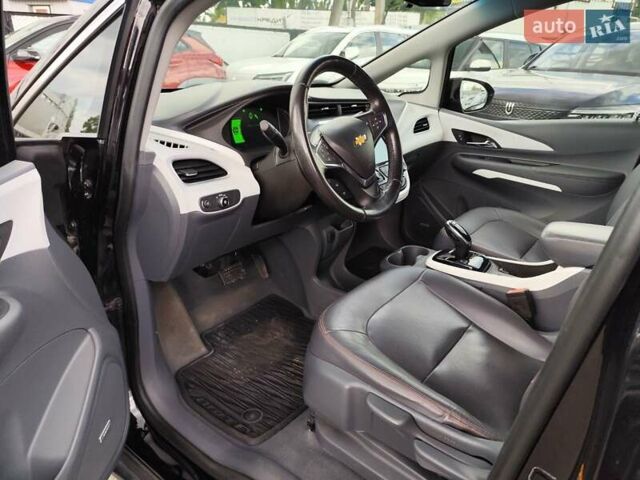 Черный Шевроле Bolt EV, объемом двигателя 0 л и пробегом 64 тыс. км за 14999 $, фото 59 на Automoto.ua