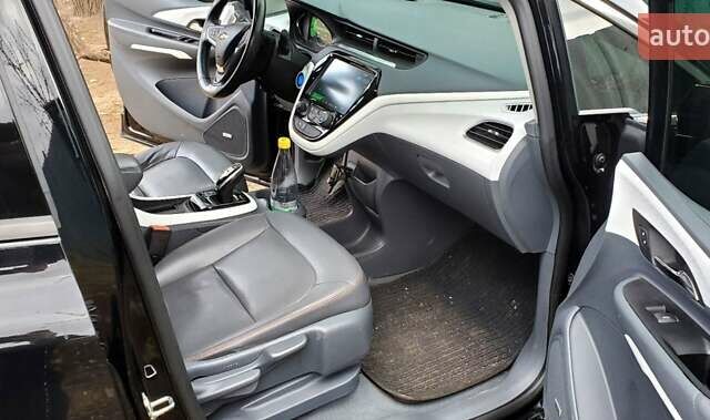 Черный Шевроле Bolt EV, объемом двигателя 0 л и пробегом 90 тыс. км за 17999 $, фото 5 на Automoto.ua