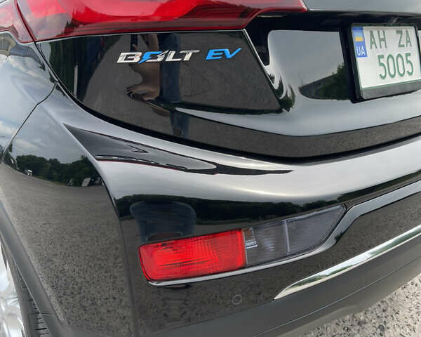 Черный Шевроле Bolt EV, объемом двигателя 0 л и пробегом 78 тыс. км за 20500 $, фото 37 на Automoto.ua