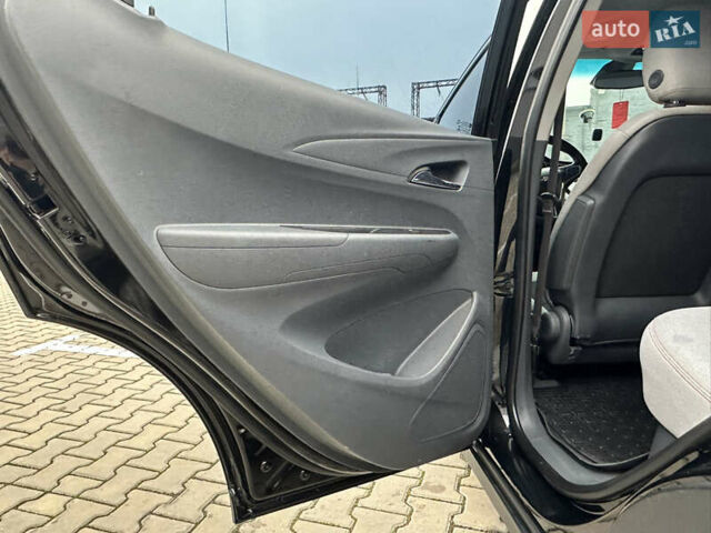 Черный Шевроле Bolt EV, объемом двигателя 0 л и пробегом 180 тыс. км за 11800 $, фото 26 на Automoto.ua