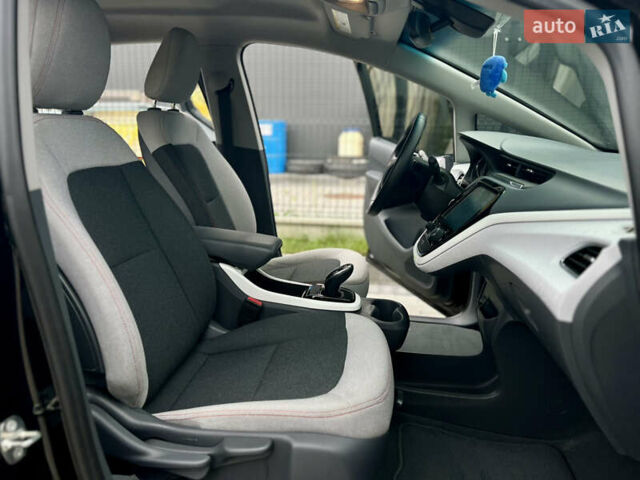 Черный Шевроле Bolt EV, объемом двигателя 0 л и пробегом 67 тыс. км за 13200 $, фото 15 на Automoto.ua
