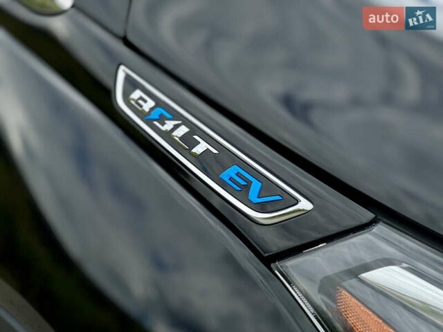 Черный Шевроле Bolt EV, объемом двигателя 0 л и пробегом 67 тыс. км за 13200 $, фото 5 на Automoto.ua
