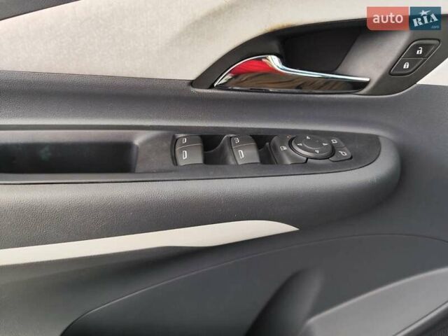Черный Шевроле Bolt EV, объемом двигателя 0 л и пробегом 64 тыс. км за 14999 $, фото 35 на Automoto.ua