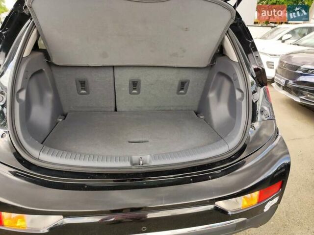 Черный Шевроле Bolt EV, объемом двигателя 0 л и пробегом 64 тыс. км за 14999 $, фото 21 на Automoto.ua