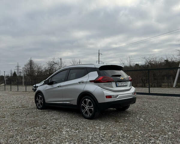 Черный Шевроле Bolt EV, объемом двигателя 0 л и пробегом 111 тыс. км за 13250 $, фото 7 на Automoto.ua