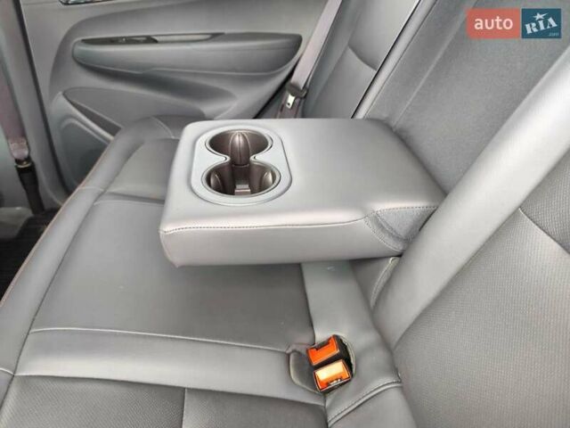 Черный Шевроле Bolt EV, объемом двигателя 0 л и пробегом 64 тыс. км за 14999 $, фото 29 на Automoto.ua