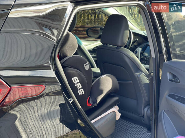 Черный Шевроле Bolt EV, объемом двигателя 0 л и пробегом 166 тыс. км за 15800 $, фото 40 на Automoto.ua