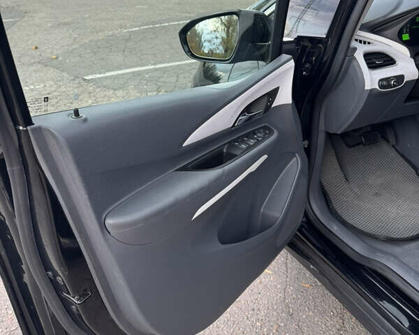 Черный Шевроле Bolt EV, объемом двигателя 0 л и пробегом 171 тыс. км за 12500 $, фото 10 на Automoto.ua