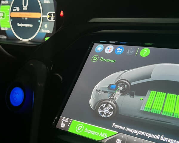 Черный Шевроле Bolt EV, объемом двигателя 0 л и пробегом 137 тыс. км за 12900 $, фото 13 на Automoto.ua
