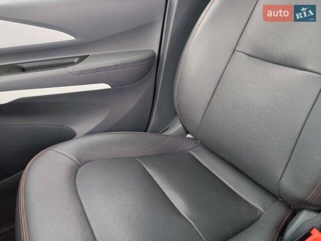 Черный Шевроле Bolt EV, объемом двигателя 0 л и пробегом 64 тыс. км за 14999 $, фото 53 на Automoto.ua