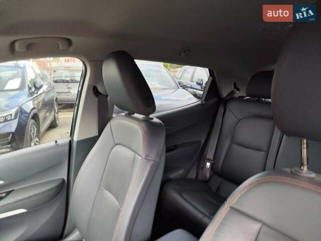 Черный Шевроле Bolt EV, объемом двигателя 0 л и пробегом 64 тыс. км за 14999 $, фото 56 на Automoto.ua