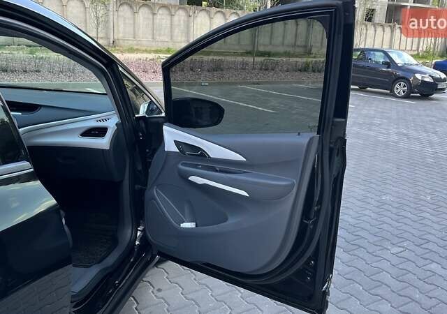 Черный Шевроле Bolt EV, объемом двигателя 0 л и пробегом 75 тыс. км за 14200 $, фото 34 на Automoto.ua