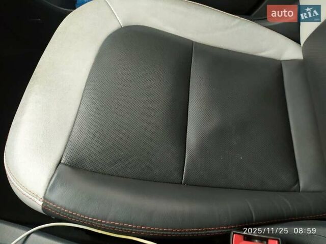 Черный Шевроле Bolt EV, объемом двигателя 0 л и пробегом 93 тыс. км за 14100 $, фото 19 на Automoto.ua