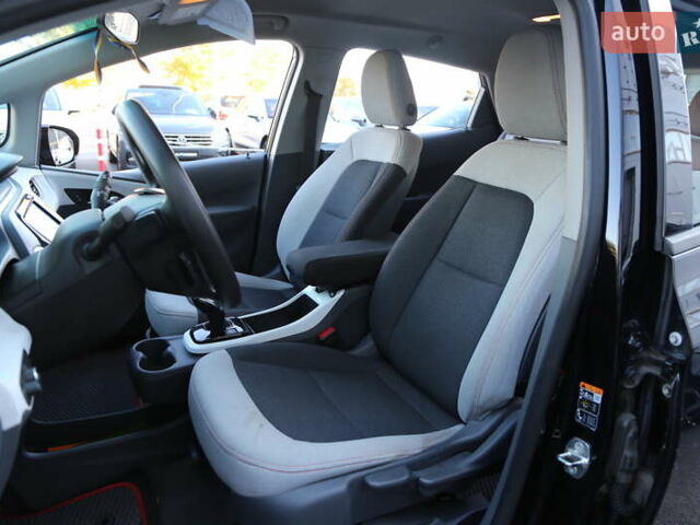 Черный Шевроле Bolt EV, объемом двигателя 0 л и пробегом 112 тыс. км за 14500 $, фото 6 на Automoto.ua