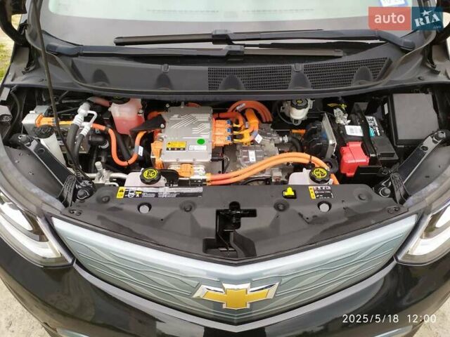Черный Шевроле Bolt EV, объемом двигателя 0 л и пробегом 93 тыс. км за 14100 $, фото 75 на Automoto.ua