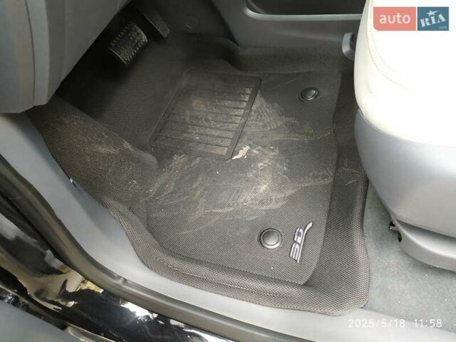 Черный Шевроле Bolt EV, объемом двигателя 0 л и пробегом 93 тыс. км за 14100 $, фото 79 на Automoto.ua