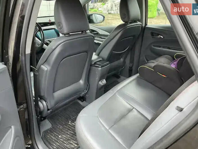 Черный Шевроле Bolt EV, объемом двигателя 0 л и пробегом 128 тыс. км за 14900 $, фото 5 на Automoto.ua