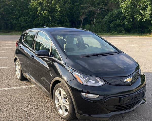 Черный Шевроле Bolt EV, объемом двигателя 0 л и пробегом 75 тыс. км за 13000 $, фото 4 на Automoto.ua
