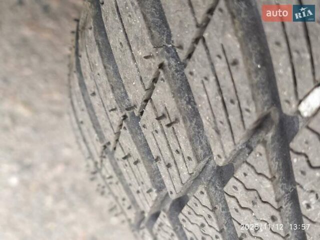 Черный Шевроле Bolt EV, объемом двигателя 0 л и пробегом 93 тыс. км за 14100 $, фото 67 на Automoto.ua