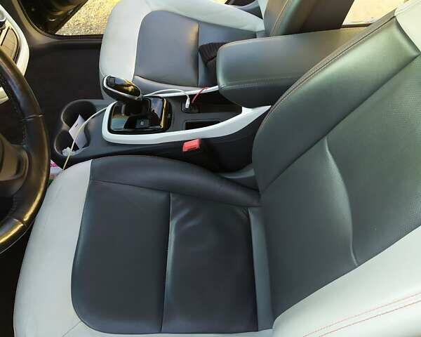 Черный Шевроле Bolt EV, объемом двигателя 0 л и пробегом 93 тыс. км за 14100 $, фото 35 на Automoto.ua