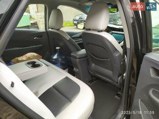 Черный Шевроле Bolt EV, объемом двигателя 0 л и пробегом 93 тыс. км за 14100 $, фото 77 на Automoto.ua